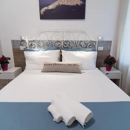 Raudino Πανσιόν Συρακούσες